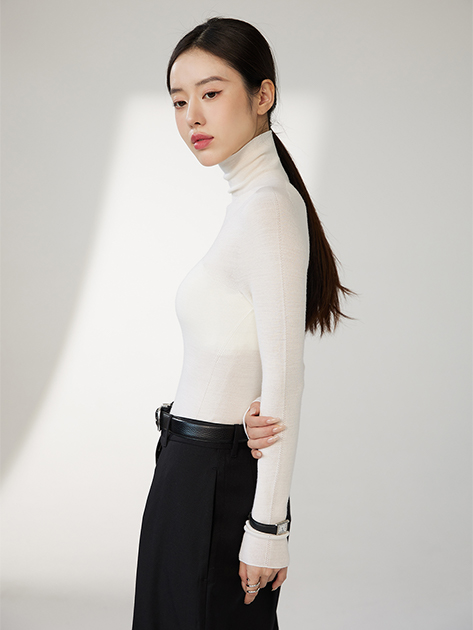 Side-seam turtleneck base layer sweater - Image 4