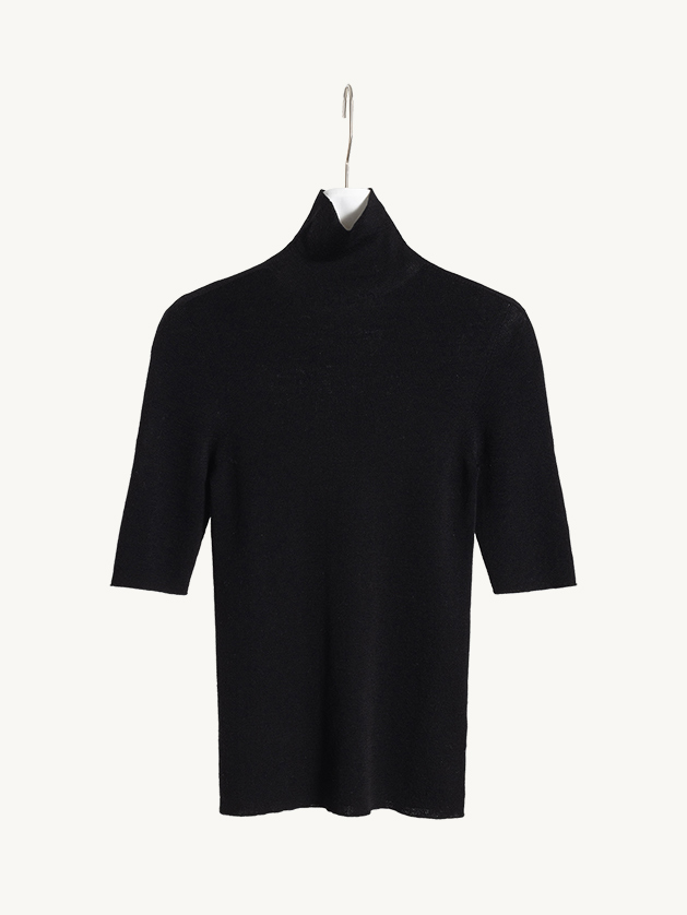 Classic Mid-Sleeve Turtleneck Base Layer